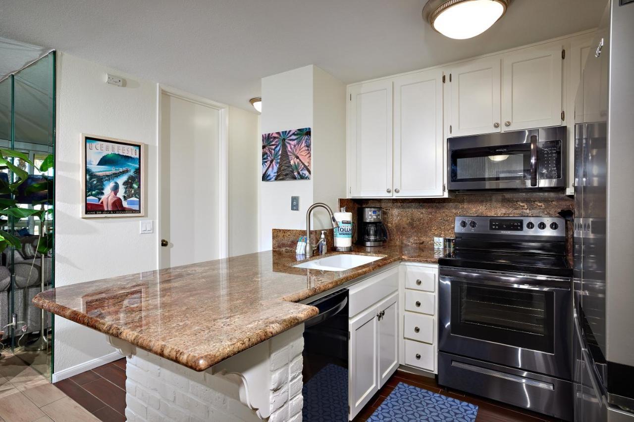 Oceanside Beach Condos Екстер'єр фото